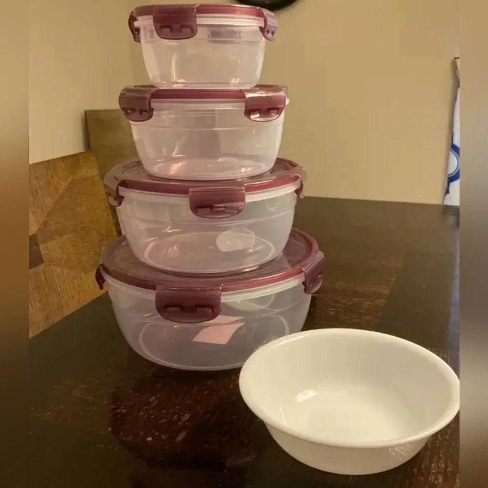 4 Burgundy Mixing Bowls w/Lid